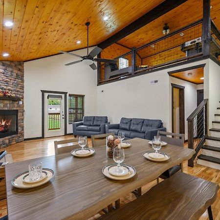 Smoky Mountain Chalet พิเจนฟอร์จ ภายนอก รูปภาพ