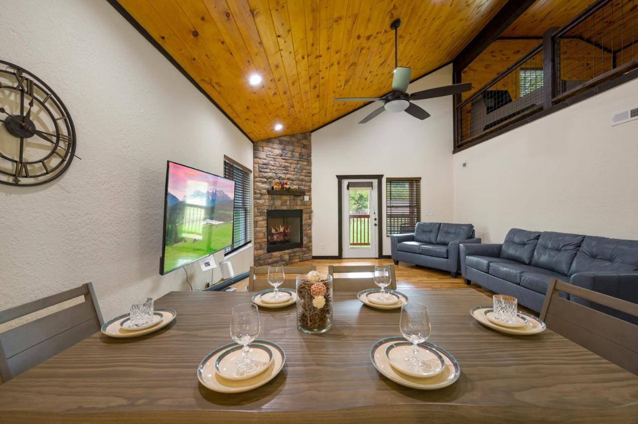 Smoky Mountain Chalet พิเจนฟอร์จ ภายนอก รูปภาพ