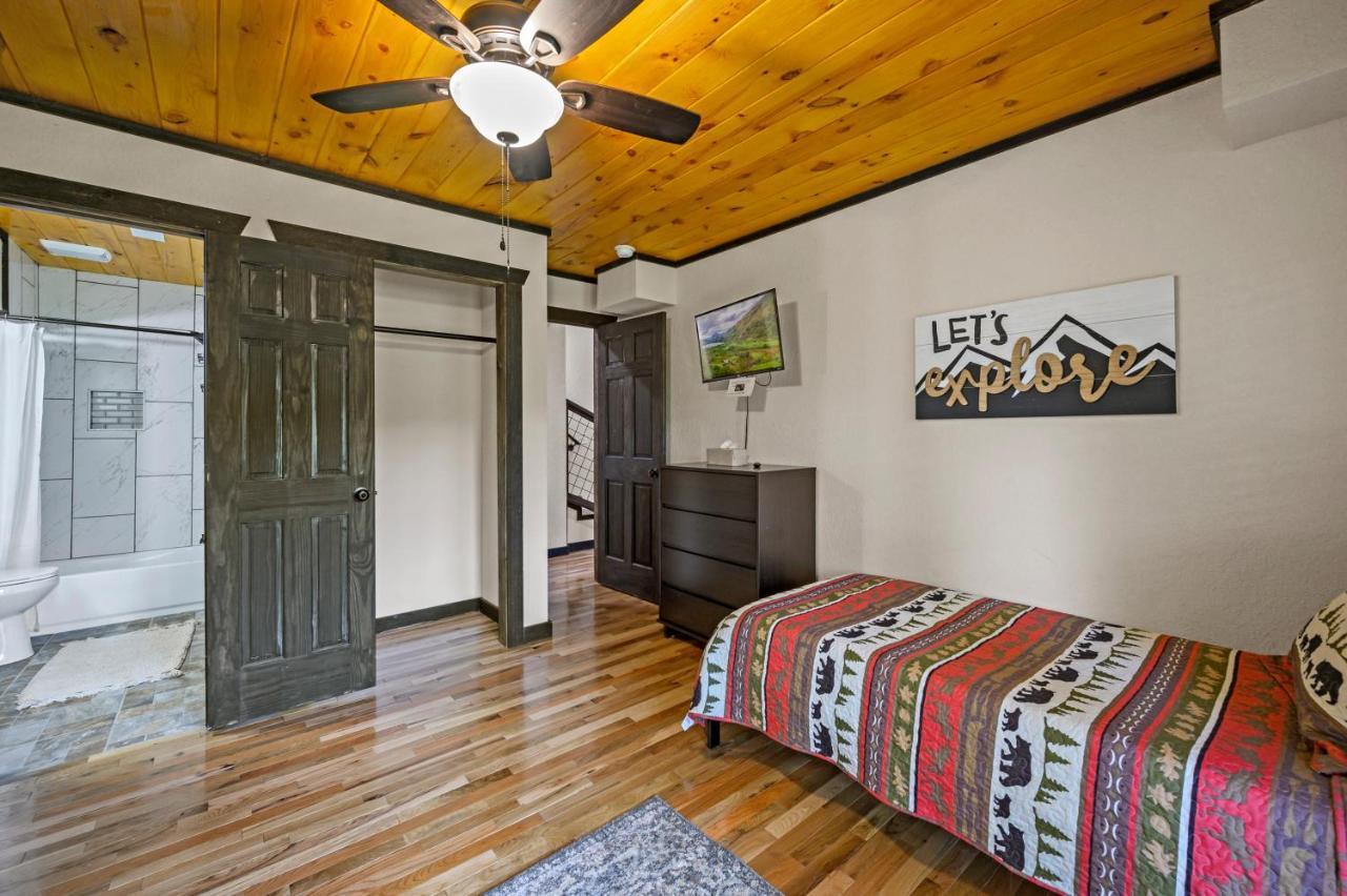 Smoky Mountain Chalet พิเจนฟอร์จ ภายนอก รูปภาพ