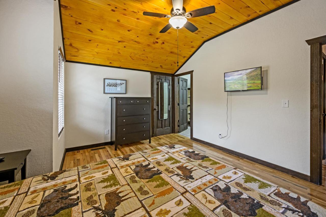Smoky Mountain Chalet พิเจนฟอร์จ ภายนอก รูปภาพ